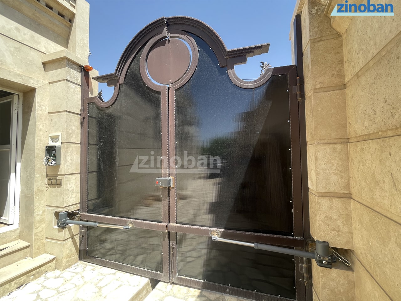 https://zinoban.com/img/cms/automatic-swing-gates-eris/automatic-swing-gates-eris-h600.jpg